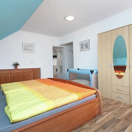 Apartment Holiday With Garden In Germany *